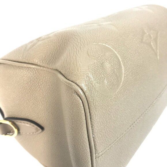 LOUIS VUITTON Beige Monogram Bag - Picture 6 of 16